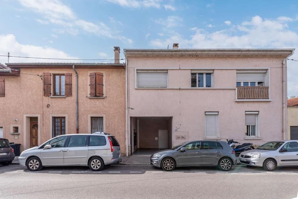 Lumignons Lyonnais - Doua Apartment Villeurbanne Ngoại thất bức ảnh